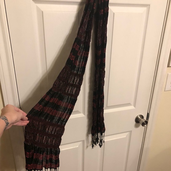 Scarf 🧣 - Picture 2 of 2